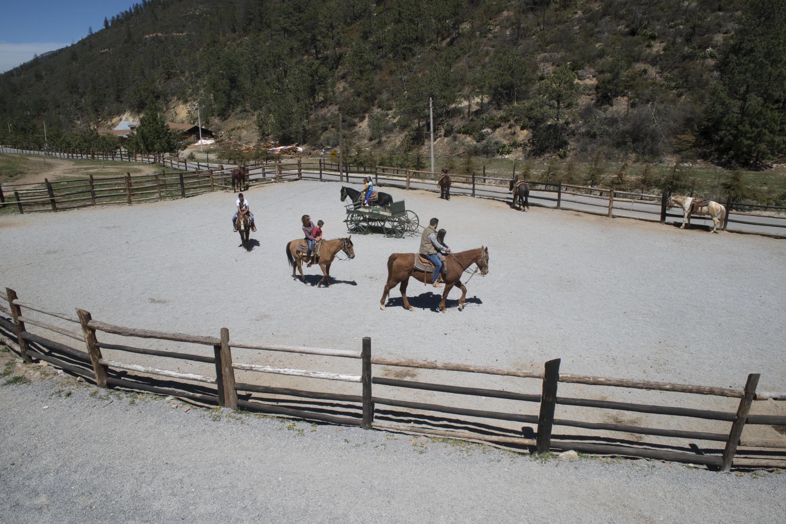 Bosques De Monterreal Hotel San Antonio de las Alazanas Екстериор снимка