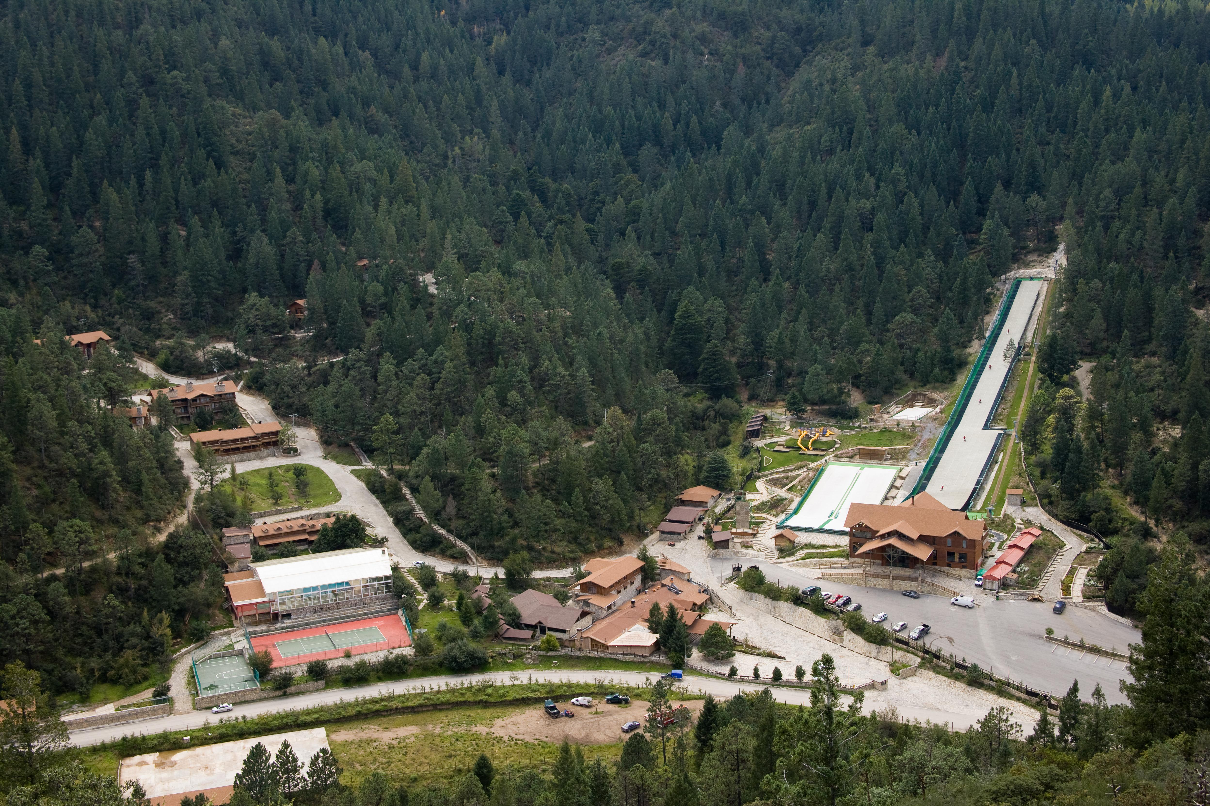 Bosques De Monterreal Hotel San Antonio de las Alazanas Екстериор снимка